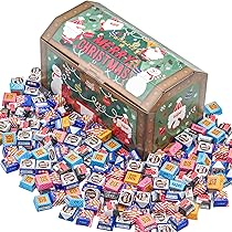 Amazon.co.jp: チロルチョコ 詰め合わせ クリスマス 宝箱 7種類1120g